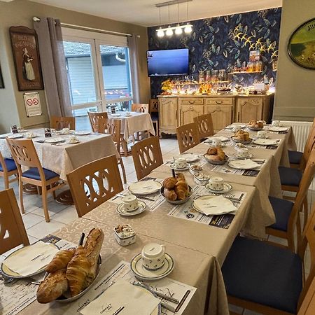 Contact Hotel - Motel Les Bleuets & Spa Ла-Ривьер-Сен-Совёр Экстерьер фото