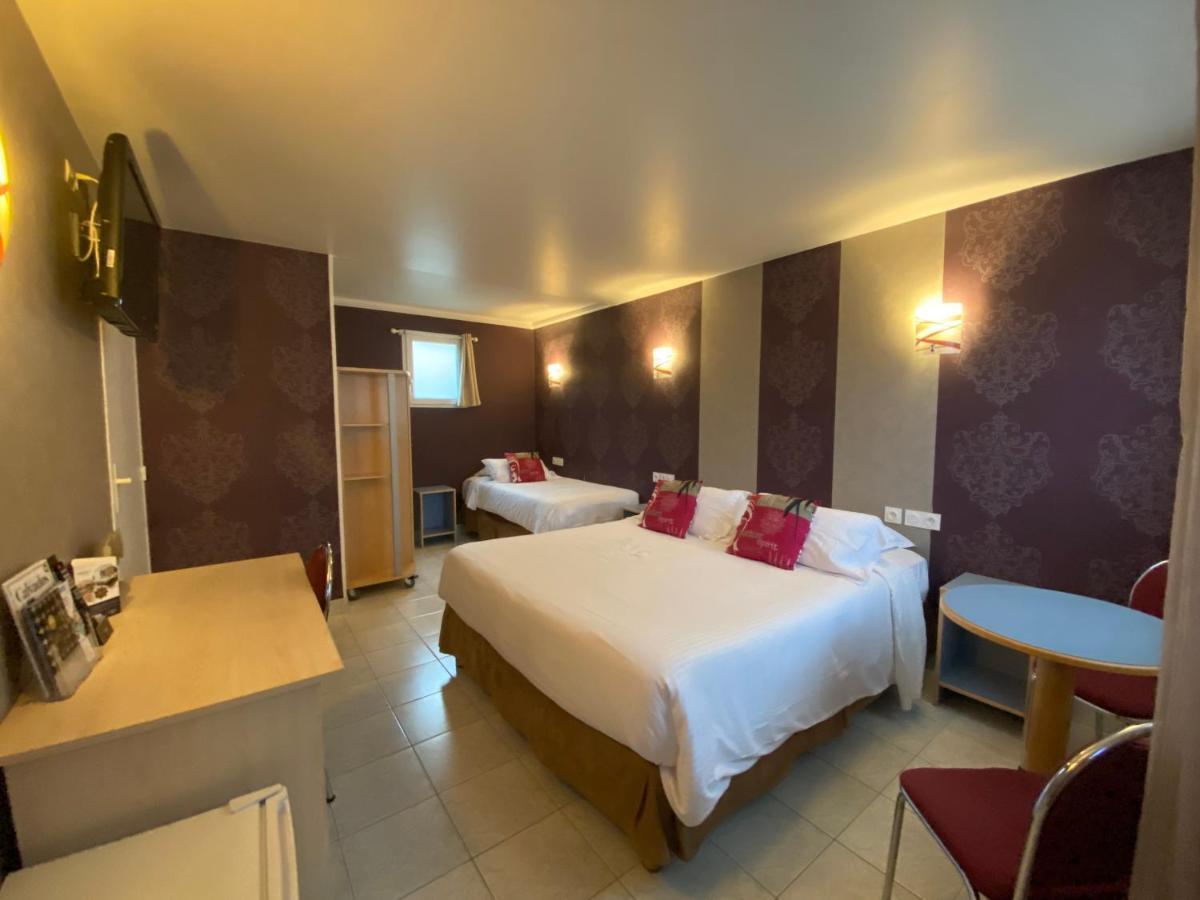 Contact Hotel - Motel Les Bleuets & Spa Ла-Ривьер-Сен-Совёр Экстерьер фото