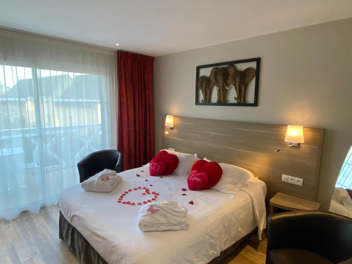Contact Hotel - Motel Les Bleuets & Spa Ла-Ривьер-Сен-Совёр Экстерьер фото