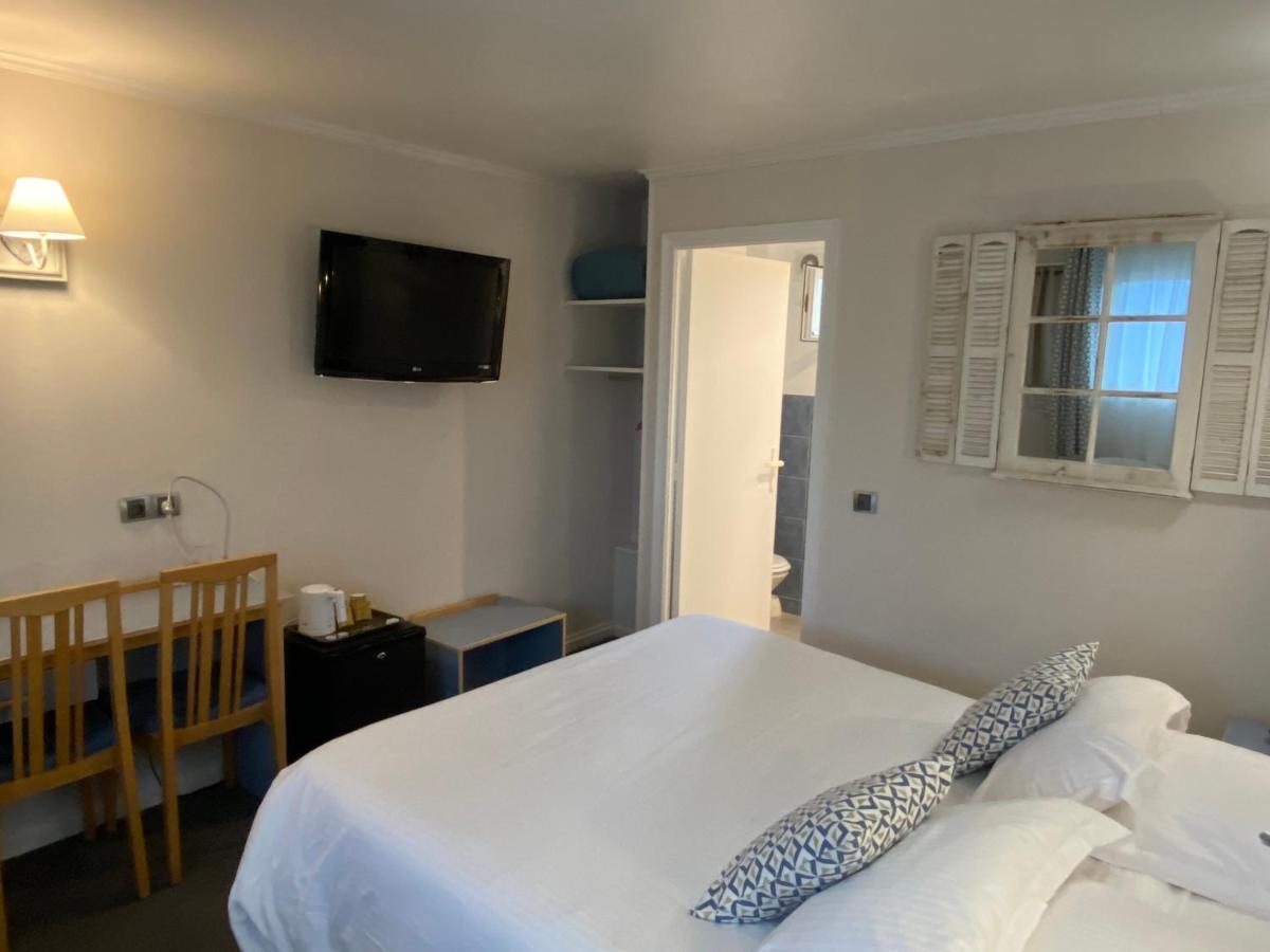 Contact Hotel - Motel Les Bleuets & Spa Ла-Ривьер-Сен-Совёр Экстерьер фото
