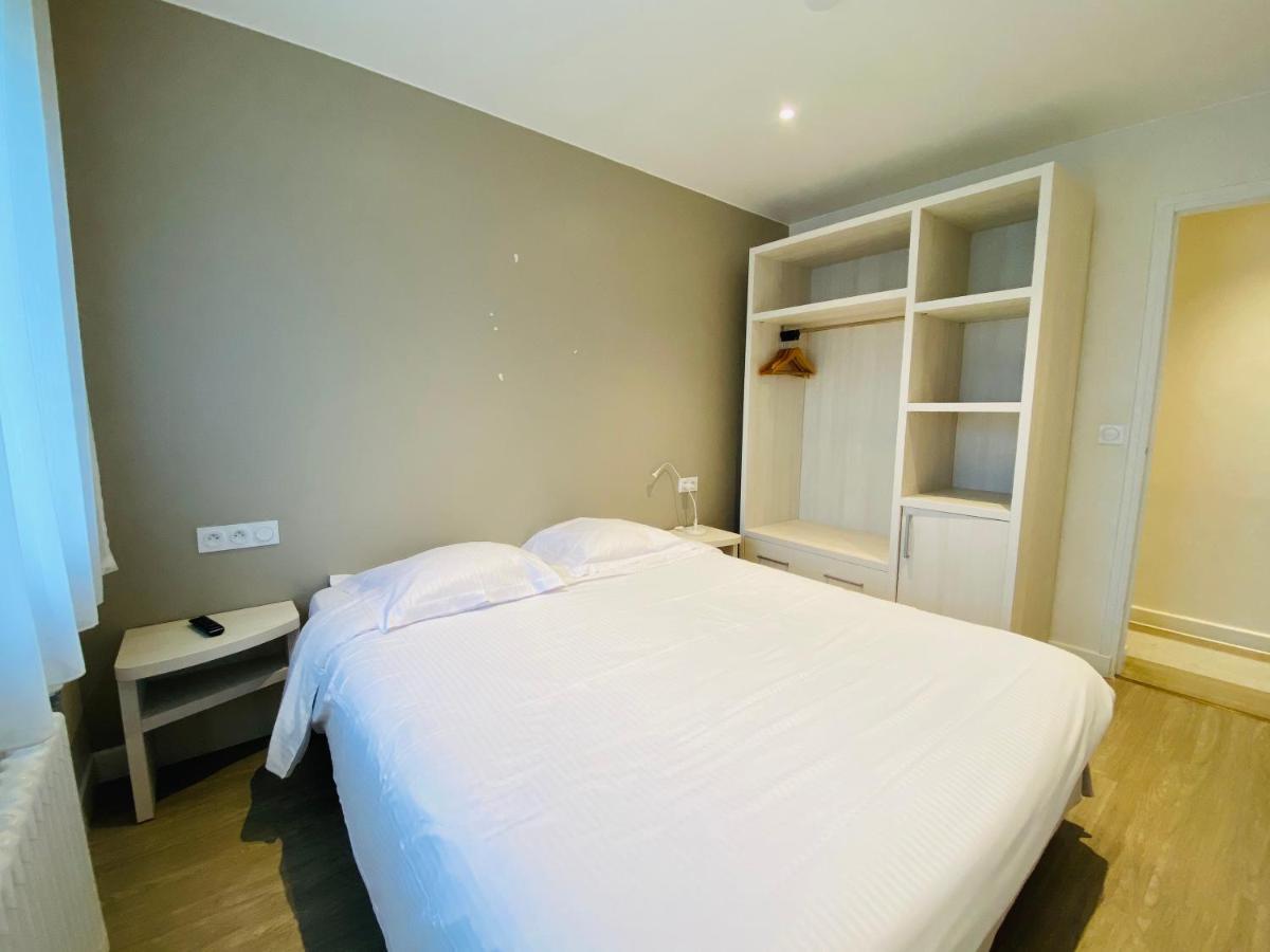 Contact Hotel - Motel Les Bleuets & Spa Ла-Ривьер-Сен-Совёр Экстерьер фото