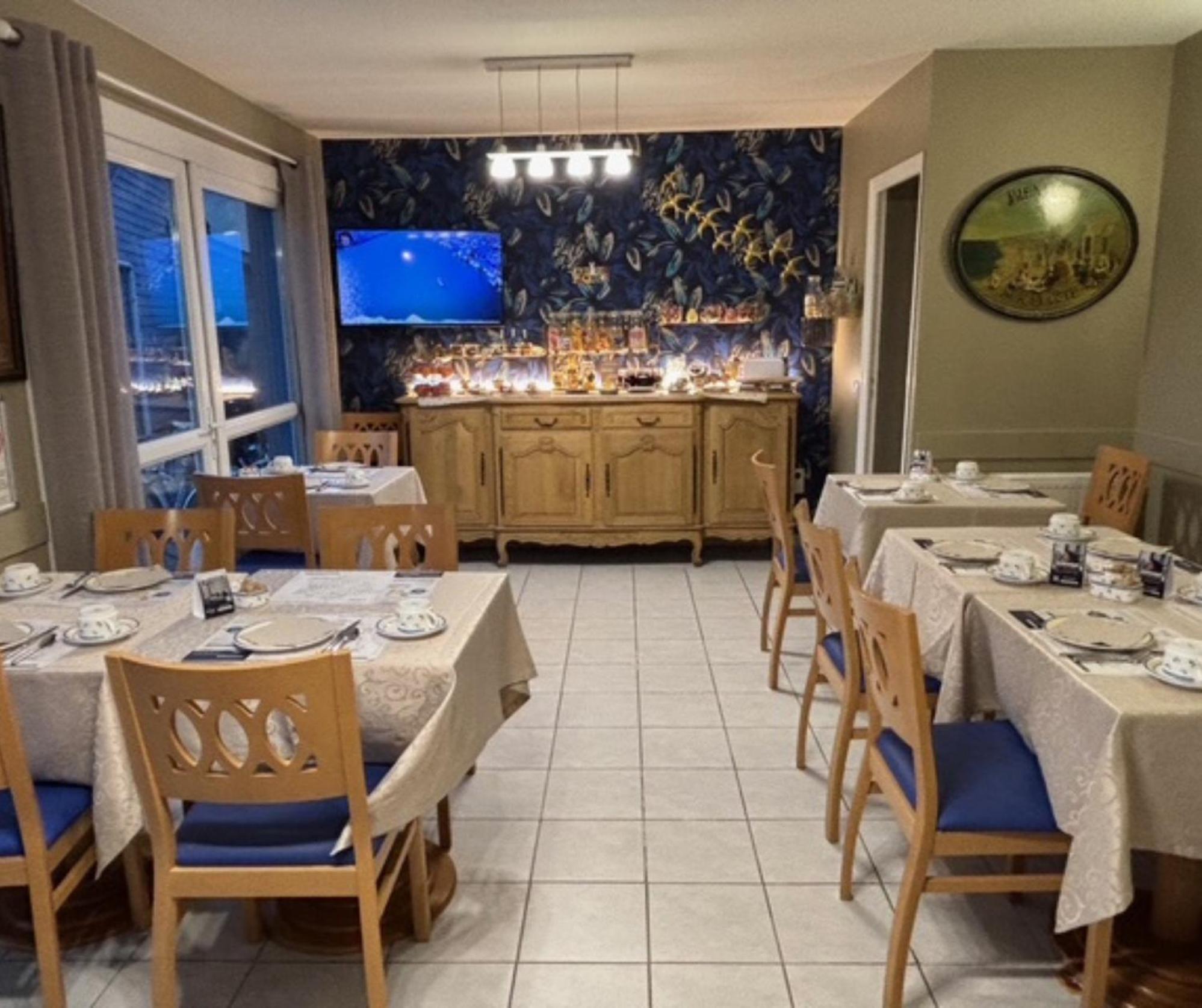 Contact Hotel - Motel Les Bleuets & Spa Ла-Ривьер-Сен-Совёр Экстерьер фото