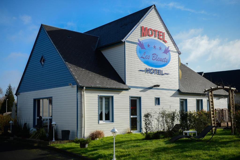 Contact Hotel - Motel Les Bleuets & Spa Ла-Ривьер-Сен-Совёр Экстерьер фото