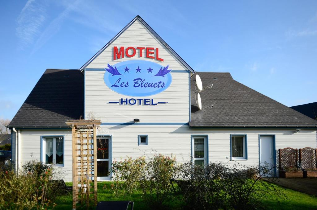 Contact Hotel - Motel Les Bleuets & Spa Ла-Ривьер-Сен-Совёр Экстерьер фото