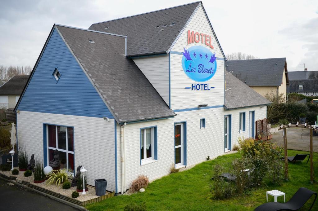 Contact Hotel - Motel Les Bleuets & Spa Ла-Ривьер-Сен-Совёр Экстерьер фото